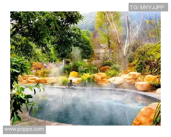 温泉与泳装完美结合，享受悠闲假期的极致舒适与魅力体验